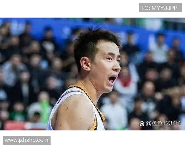 足球明星因其独特风格被亲切称为鸭子揭示了体育界的趣味与魅力